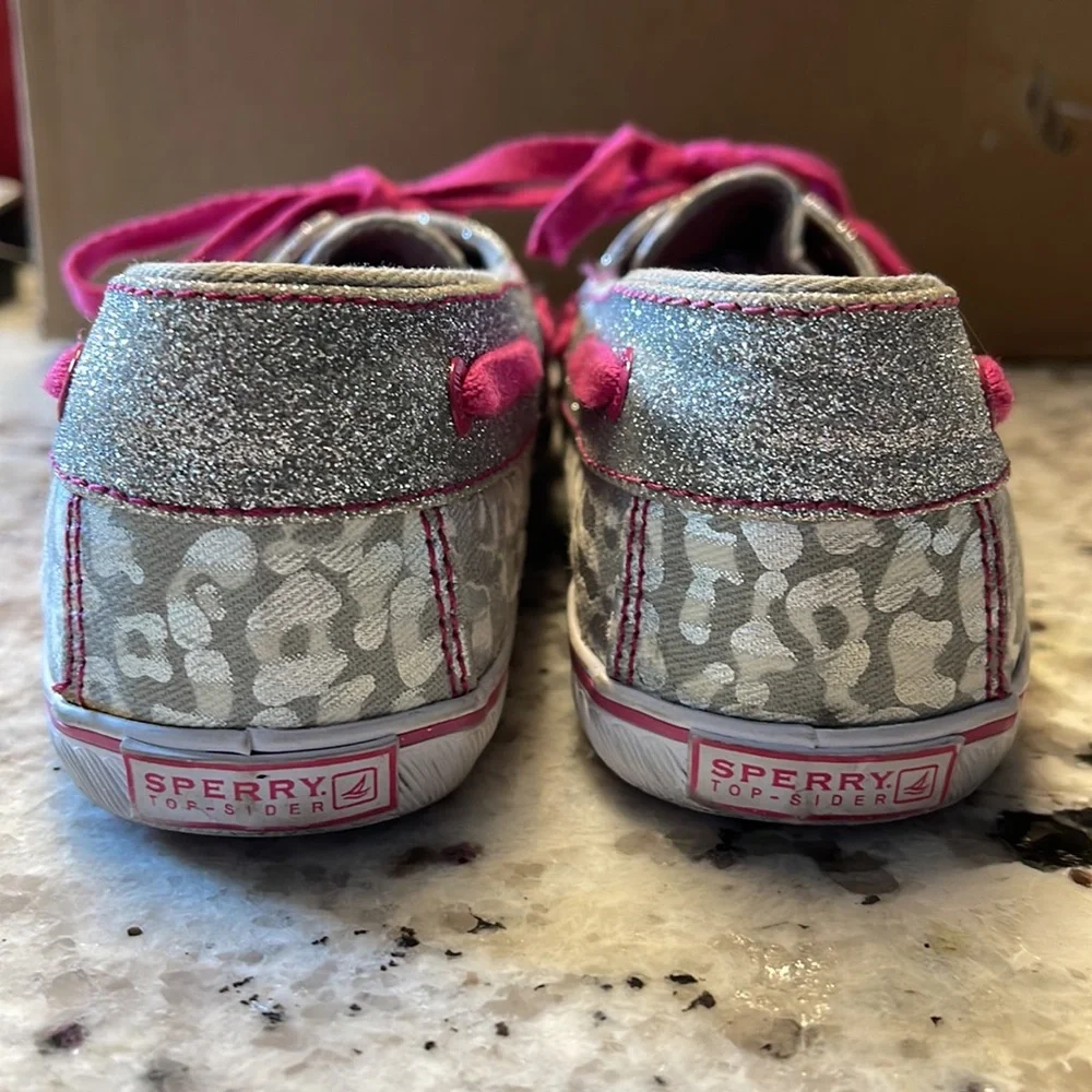 Girl’s Sperry Topsider Cruiser Shoes - Size 2.5 Silver Cheetah Print & Hot Pink